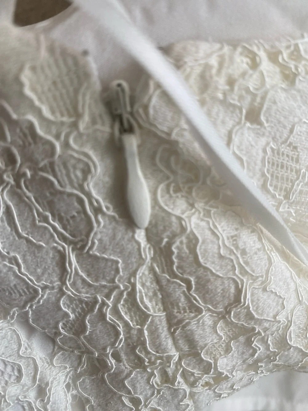 Leyden NWT one should lace ivory medium top - Picture 6 of 6
